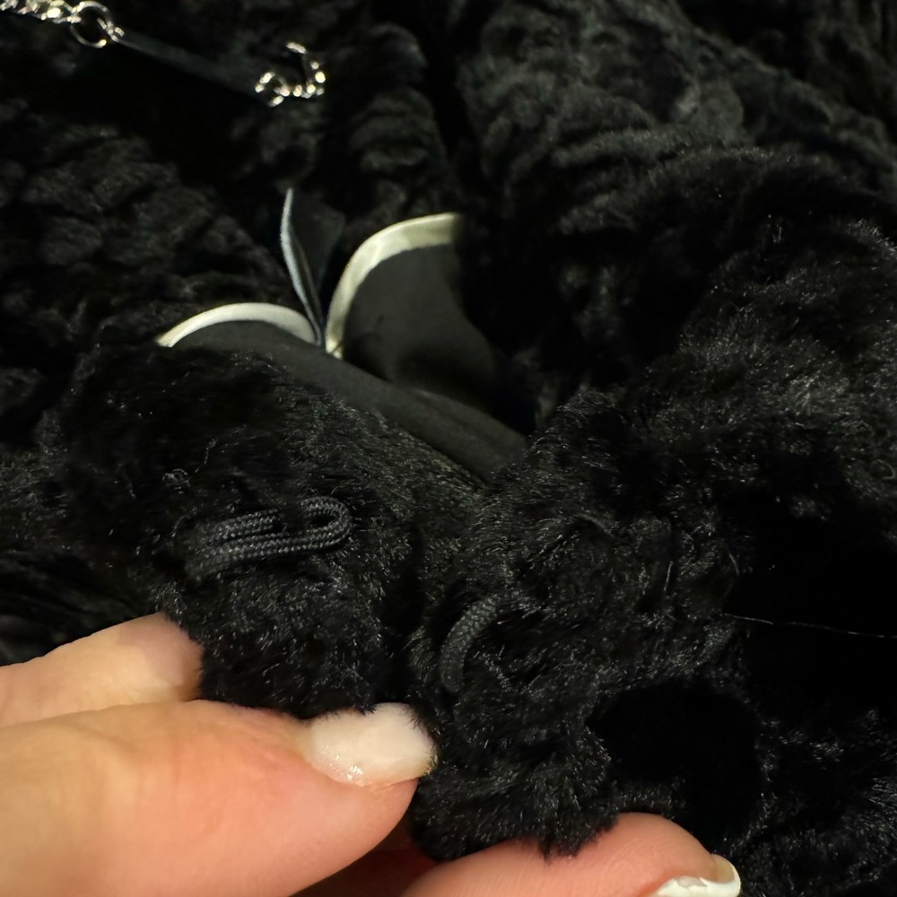 White House Black Market Black waist length faux fur coat size large - Picture 9 of 10